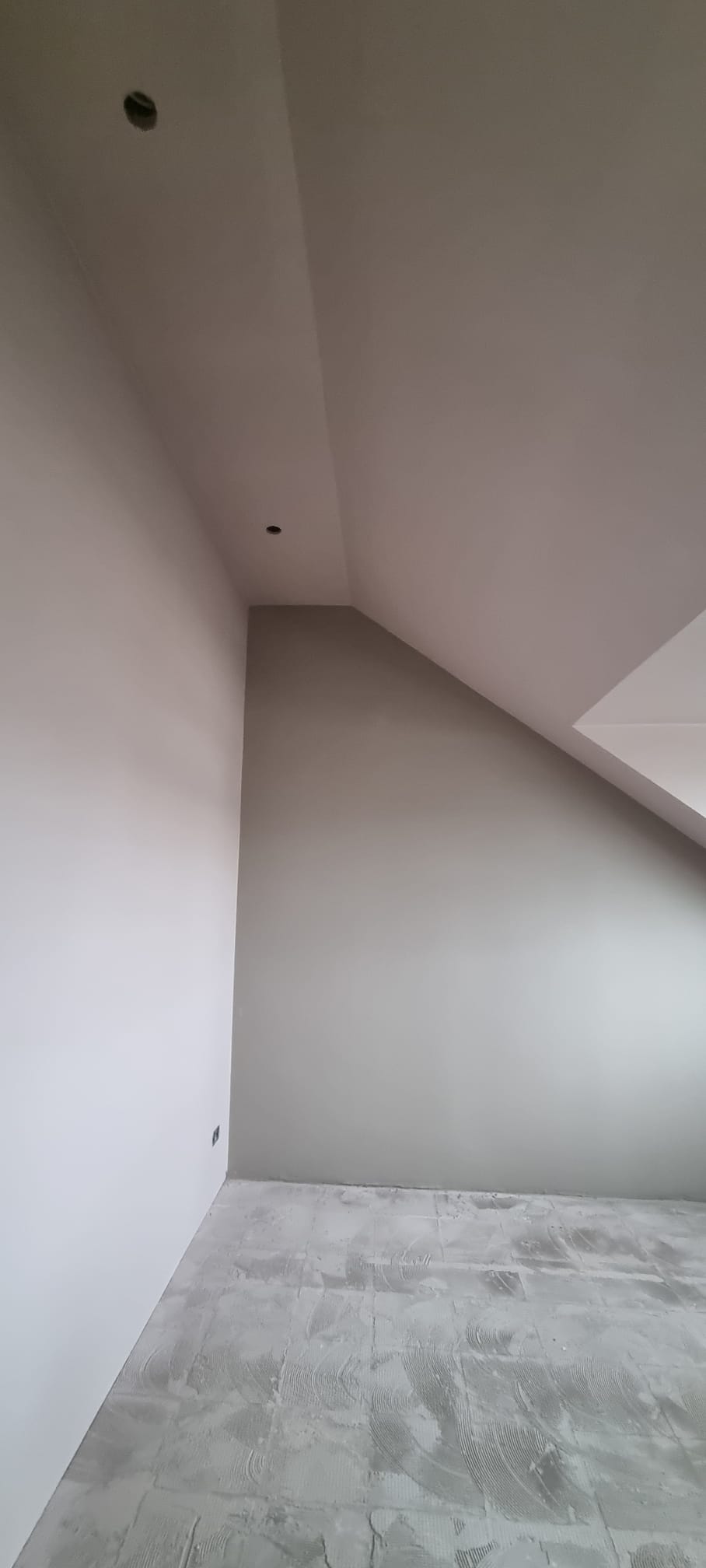 Project: zolderverbouwing met glad stucwerk